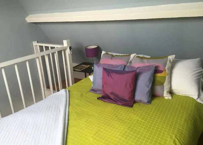 Bed & Breakfast Blaine's: A And Private Dining.... Amsterdam