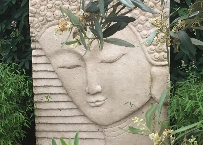 Bed & Breakfast Blaine's: A And Private Dining.... *